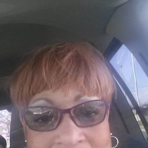 Meet your Posher, Shirly